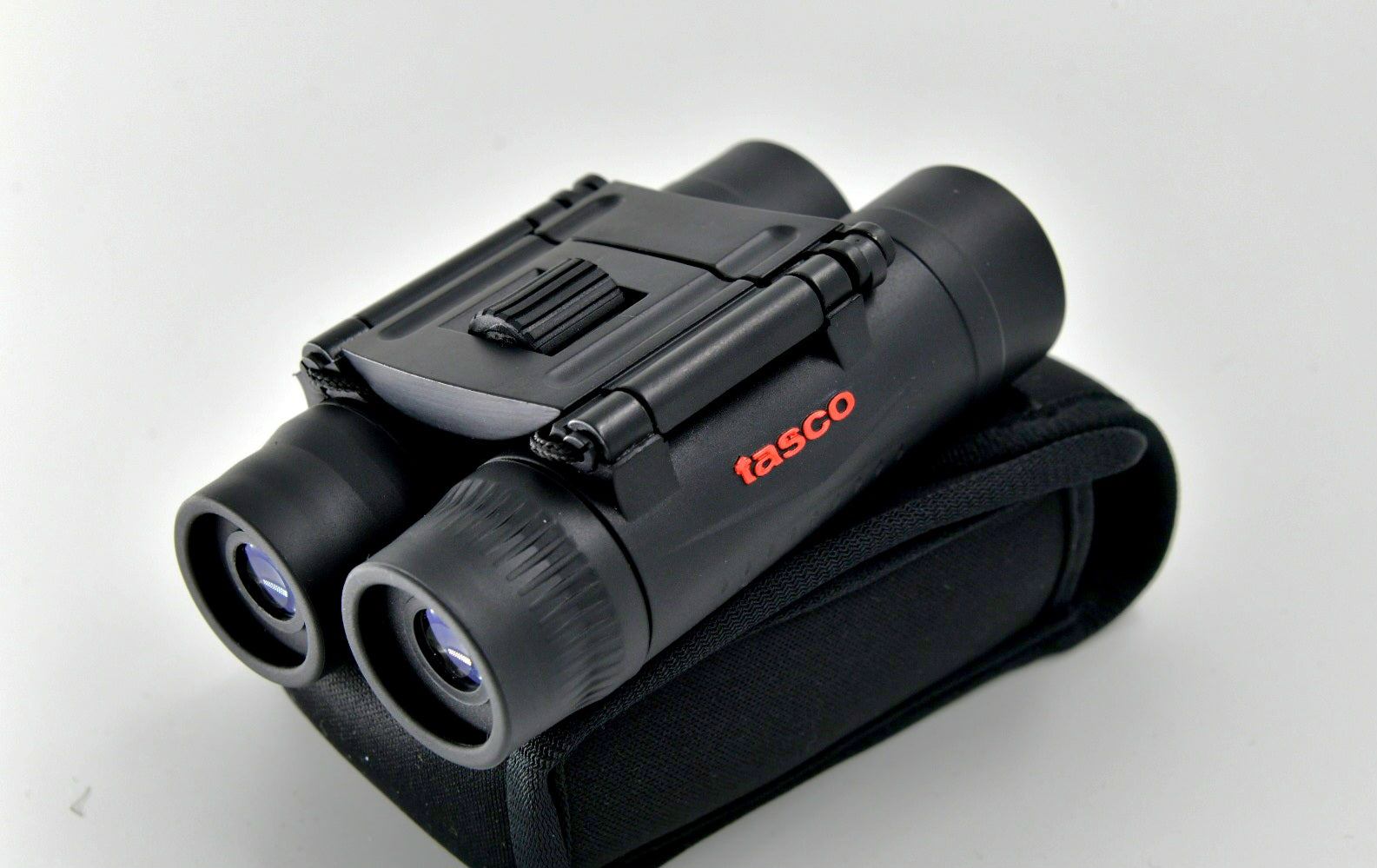 Κιάλια Tasco Essentials Compact 10x25 